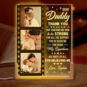 Photo personnalisée Merci papa de m'avoir appris à être fort - Veilleuse LED 3D en noyer personnalisée en forme de famille - Cadeau de fête des pères, d'anniversaire pour papa