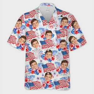 Photo personnalisée Notre famille a une ambiance estivale - Chemise hawaïenne tropicale unisexe personnalisée pour la famille - Cadeau de vacances d'été, cadeau pour les membres de la famille