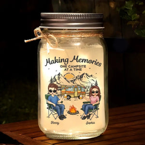 Créez des souvenirs, un emplacement de camping à la fois ! Lampe de camping personnalisée en pot Mason ! Cadeau pour mari, femme et amoureux du camping.