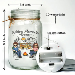 Créez des souvenirs, un emplacement de camping à la fois ! Lampe de camping personnalisée en pot Mason ! Cadeau pour mari, femme et amoureux du camping.