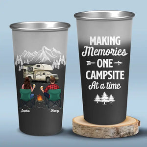 Créez des souvenirs, un emplacement de camping à la fois ! Tasse de camping personnalisée en aluminium à changement de couleur ! Cadeau pour couple, mari, femme, amoureux du camping.