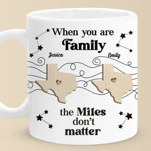 Une famille est un cadeau éternel - Mug personnalisé pour la famille - Cadeau de Noël pour les membres de la famille, les frères et sœurs