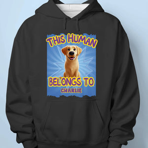 Cet humain a été adopté par moi - T-shirt unisexe personnalisé pour chien, t-shirt premium, sweat à capuche - Cadeau pour propriétaires d'animaux et amoureux des animaux