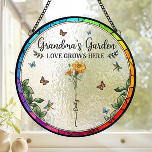 Là où les fleurs fleurissent, l'amour grandit - Attrape-soleil personnalisé à suspendre sur un vitrail familial - Cadeau pour la fête des mères, pour maman ou grand-mère