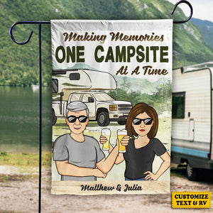 Créer des souvenirs sur un camping - Drapeau personnalisé - Cadeau pour les amateurs de camping