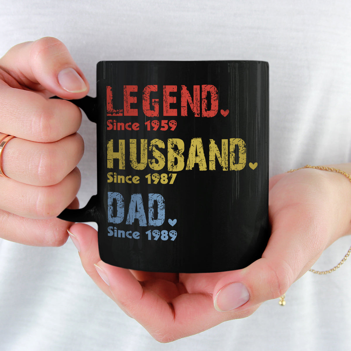 Comme un papa, mais plus accroupi - Tasse noire personnalisée pour la famille - Cadeau d'anniversaire pour papa