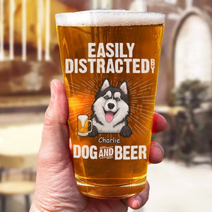 Facilement distrait par les chiens et la bière - Verre à bière personnalisé pour chien - Fête des Pères, cadeau pour les propriétaires d'animaux et les amoureux des animaux