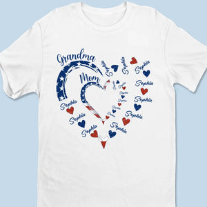 T-shirt, sweat à capuche et sweat-shirt unisexe personnalisé avec drapeau américain - Cadeaux personnalisés du 4 juillet pour maman et grand-mère - Être grand-mère rend ma vie complète