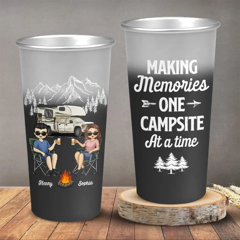 Créez des souvenirs à la fois - Tasse de camping personnalisée en aluminium changeant de couleur - Cadeau pour mari, femme et amoureux du camping