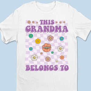 Cette grand-mère géniale appartient à ces enfants - T-shirt unisexe personnalisé, sweat à capuche, sweat-shirt - Cadeau pour maman, grand-mère