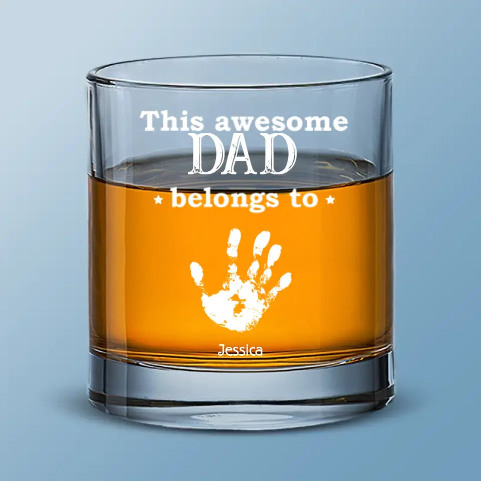 Je bois du whisky et je sais des choses - Verre à whisky personnalisé pour la famille - Cadeau pour papa, grand-père