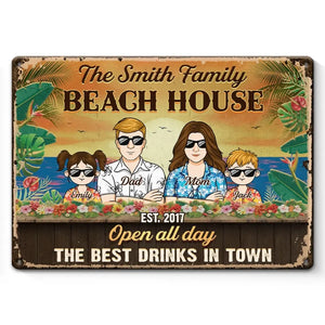 Les meilleures boissons de la ville - Plaque en métal personnalisée pour la décoration intérieure de la famille - Cadeau de pendaison de crémaillère pour les membres de la famille