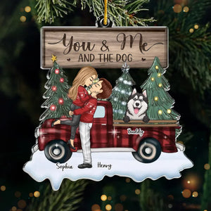 Salutations de la part de notre famille à quatre pattes - Ornement personnalisé pour couple - Forme personnalisée en acrylique - Cadeau de Noël pour mari et femme, anniversaire, propriétaires d'animaux, amoureux des animaux