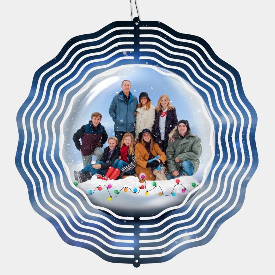 Photo personnalisée Ce cadeau apporte joie et amour dans nos vies - Moulin à vent personnalisé pour la famille - Cadeau de Noël pour les membres de la famille