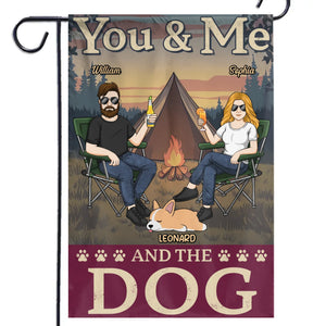 Le camping, c'est mieux avec une queue qui remue ! Drapeau personnalisé pour chien ! Cadeau pour mari, femme, propriétaires d'animaux, amoureux des animaux