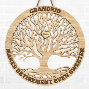 Un petit-enfant rend la retraite encore plus douce ! Panneau en bois personnalisé ! Cadeau pour maman et grand-mère