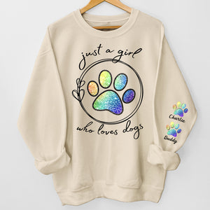 Une fille qui aime les bébés en fourrure - Sweat-shirt unisexe personnalisé avec motif sur la manche - Cadeau pour les propriétaires et les amoureux des animaux