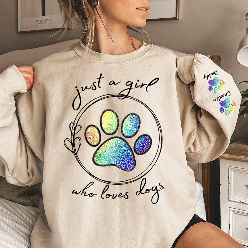Une fille qui aime les bébés en fourrure - Sweat-shirt unisexe personnalisé avec motif sur la manche - Cadeau pour les propriétaires et les amoureux des animaux