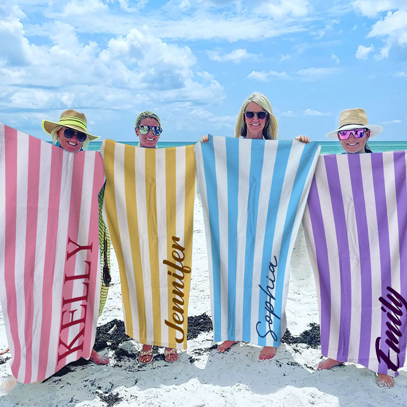 Le bonheur arrive par vagues - Serviette de plage personnalisée Bestie - Cadeau de vacances d'été, cadeau d'anniversaire à la piscine pour meilleures amies, meilleures amies, sœurs