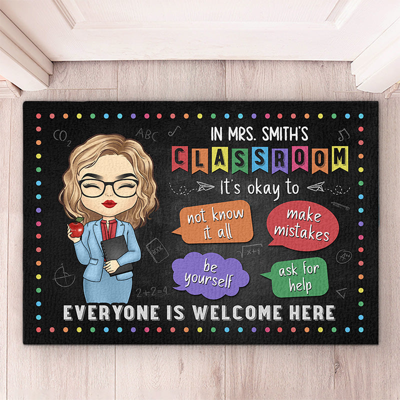 C'est normal de faire des erreurs et de demander de l'aide - Tapis décoratif personnalisé pour la maison - Cadeau de pendaison de crémaillère pour l'enseignant, retour à l'école