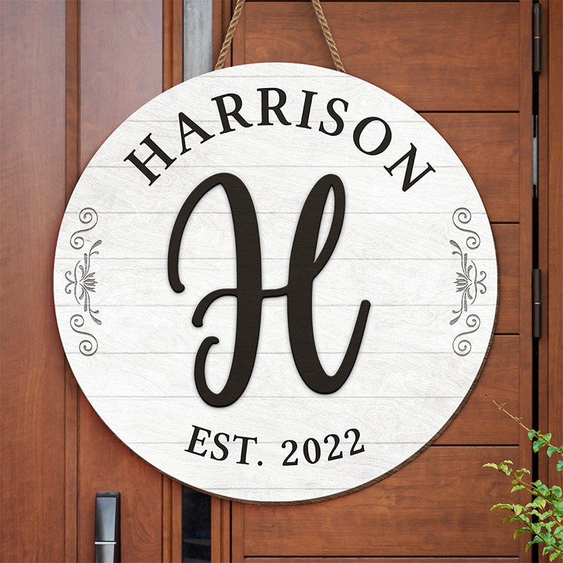 Notre maison, douce maison - Panneau en bois rond personnalisé pour la décoration de la maison - Cadeau de pendaison de crémaillère pour les membres de la famille