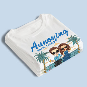 On s'ennuie depuis des années et on est toujours aussi forts - T-shirt, sweat à capuche, sweat-shirt unisexe personnalisé pour couple - Vacances d'été, cadeau pour mari et femme, anniversaire