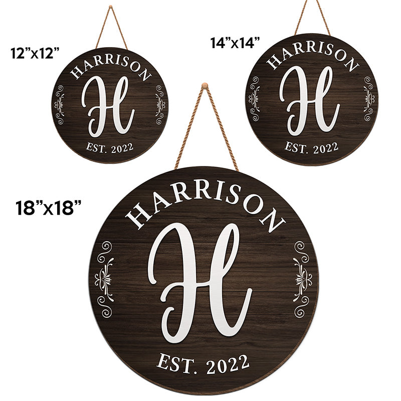 Notre maison, douce maison - Panneau en bois rond personnalisé pour la décoration de la maison - Cadeau de pendaison de crémaillère pour les membres de la famille