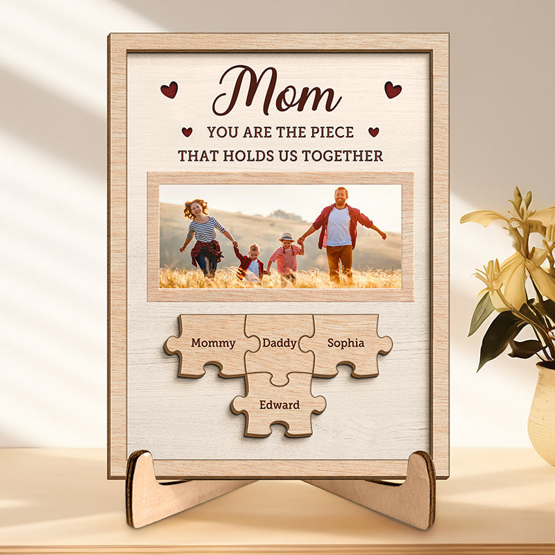 Photo personnalisée : la pièce qui nous unit - Plaque en bois personnalisée à 2 couches avec support pour famille - Cadeau de pendaison de crémaillère pour maman