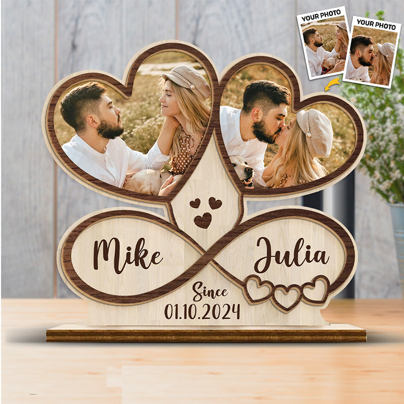Photo personnalisée : L'amour nous unit en tant que couple - Plaque en bois personnalisée à 2 couches avec support plat - Cadeau de pendaison de crémaillère, cadeau pour mari et femme, cadeau d'anniversaire