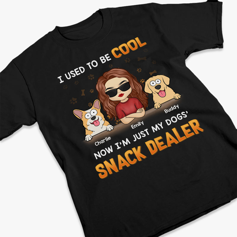 Je suis juste le vendeur de friandises de mon chien - T-shirt unisexe personnalisé pour chien, sweat à capuche, sweat-shirt - Cadeau pour les propriétaires d'animaux et les amoureux des animaux