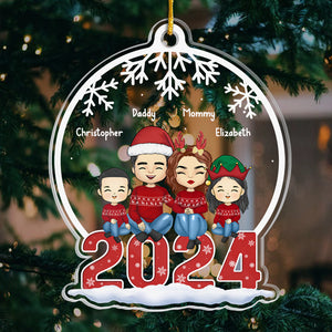 Famille assise ensemble - Décoration personnalisée pour la famille - Boule à neige en acrylique - Cadeau de Noël pour les membres de la famille