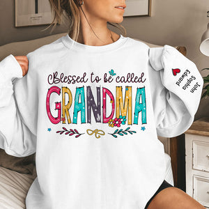 Béni d'être appelé - Sweat-shirt unisexe personnalisé avec motif sur la manche - Cadeau de Noël pour maman et grand-mère