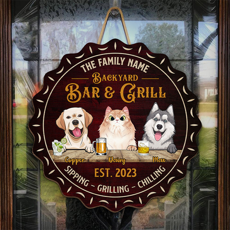 Bar et grill familial pour animaux de compagnie - Panneau en bois personnalisé pour chien et chat - Cadeau de pendaison de crémaillère pour propriétaires et amoureux des animaux