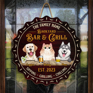 Bar et grill familial pour animaux de compagnie - Panneau en bois personnalisé pour chien et chat - Cadeau de pendaison de crémaillère pour propriétaires et amoureux des animaux