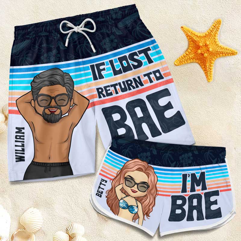 Si vous êtes perdu, retournez voir votre chéri ! Short de plage hawaïen personnalisé et humoristique pour couple ! Cadeau de vacances d'été, cadeau d'anniversaire pour mari et femme