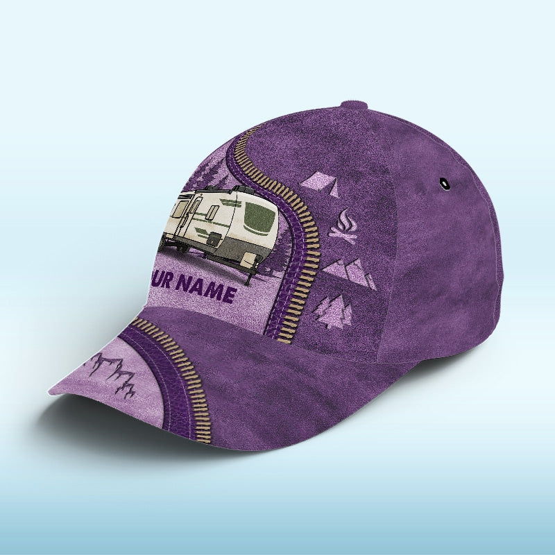 Là où naissent les souvenirs et où commencent les aventures - Casquette de camping personnalisée, casquette classique à imprimé intégral - Cadeau pour les amateurs de camping