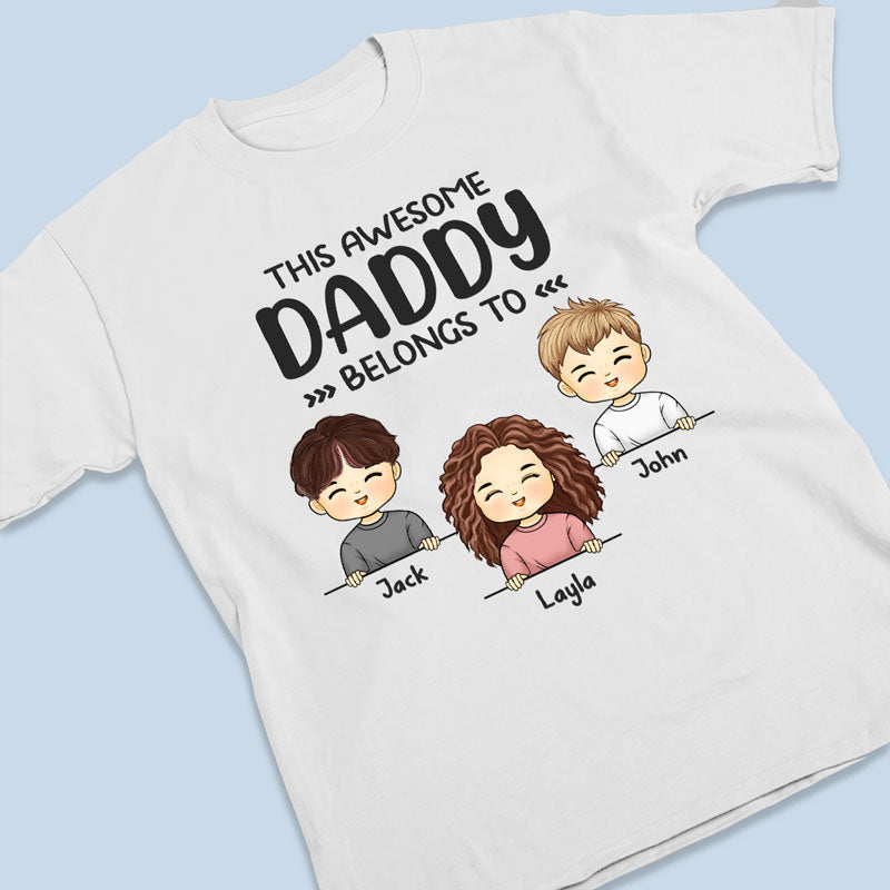 Ce papa génial appartient aux enfants - T-shirt, sweat à capuche et sweat-shirt unisexe personnalisé pour la famille - Cadeau pour les membres de la famille