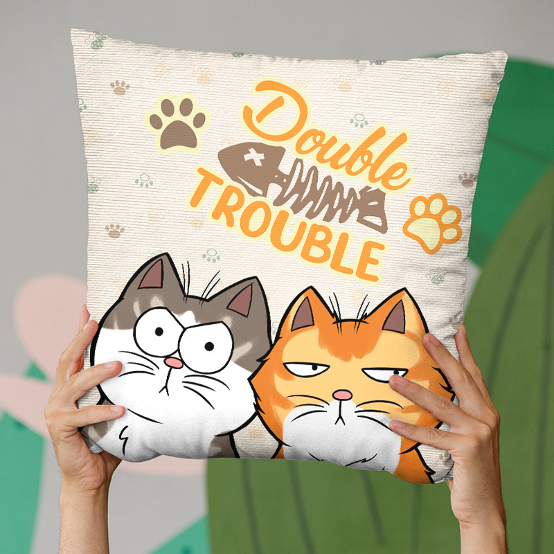 Coussin personnalisé pour chat « Trouble Makers » – Cadeau pour propriétaires et amoureux des animaux