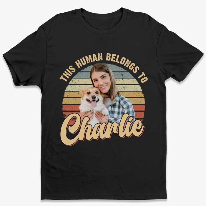 Photo personnalisée « J'appartiens à cet ami à quatre pattes » - T-shirt unisexe personnalisé, sweat à capuche, sweat-shirt - Cadeau pour propriétaires d'animaux et amoureux des animaux