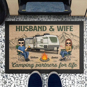 Mari et femme, partenaires de camping pour la vie - Tapis décoratif personnalisé pour la maison - Cadeau de pendaison de crémaillère pour mari et femme, amoureux du camping