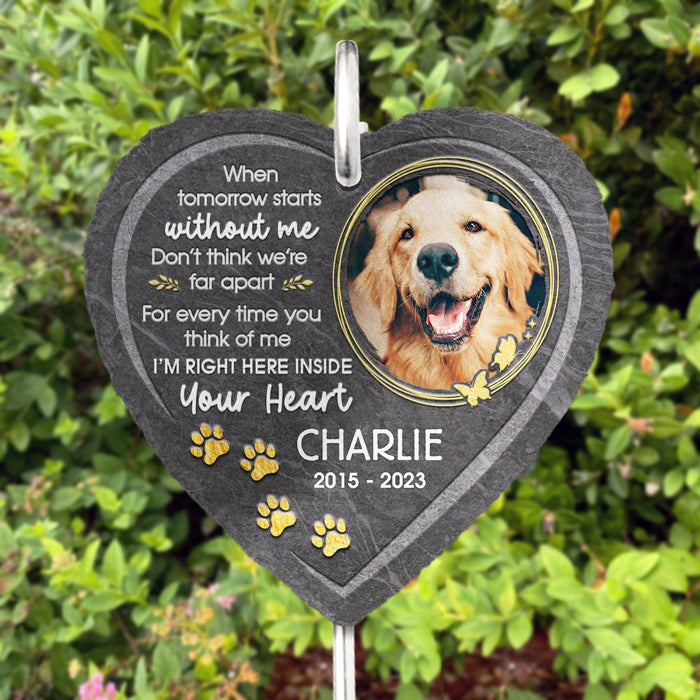 Je suis là - Ardoise et crochet de jardin commémoratif personnalisés - Cadeaux commémoratifs - Décorations de cimetière pour tombe, cadeaux commémoratifs pour chiens, cadeau de condoléances pour la perte d'un chien, pierre commémorative pour chien