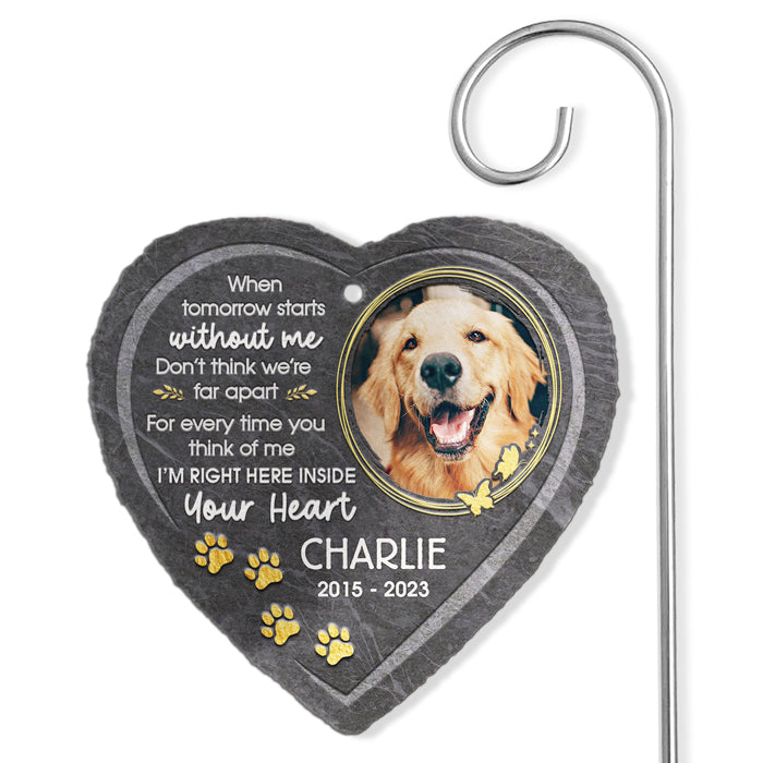 Je suis là - Ardoise et crochet de jardin commémoratif personnalisés - Cadeaux commémoratifs - Décorations de cimetière pour tombe, cadeaux commémoratifs pour chiens, cadeau de condoléances pour la perte d'un chien, pierre commémorative pour chien