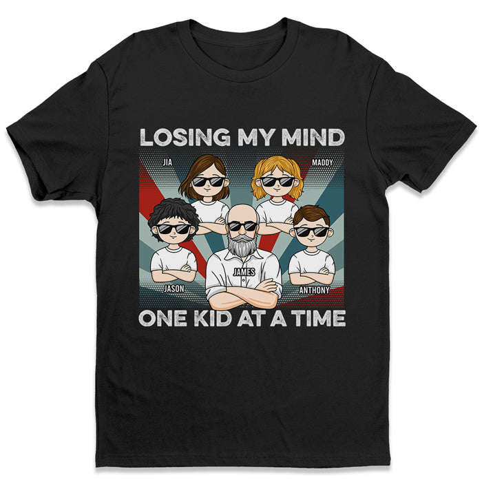 Je perds la tête, un enfant à la fois ! T-shirt, sweat à capuche et sweat-shirt unisexe personnalisé pour la famille ! Cadeau d'anniversaire pour papa et maman