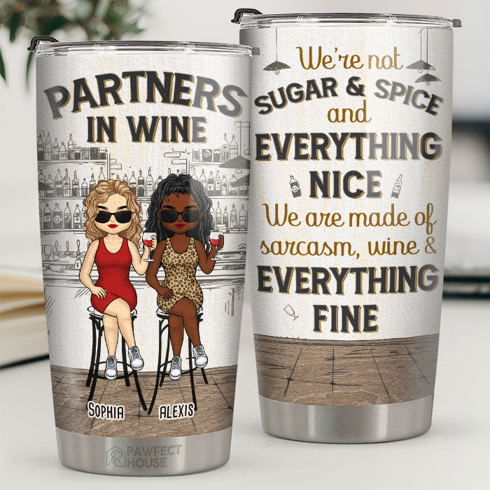 Nous sommes faits de sarcasme, de vin et de tout ce qui est bien - Verre personnalisé Bestie - Cadeau pour les meilleures amies, BFF, sœurs