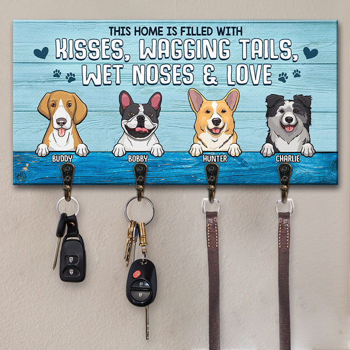 Cette maison est remplie de queues qui remuent, de nez mouillés et d'amour - Porte-clés personnalisé, porte-clés - Cadeau pour les amoureux des chiens
