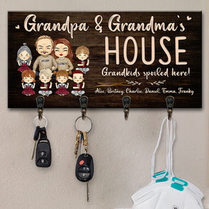 Maison de grand-père et grand-mère - Petits-enfants gâtés ici - Porte-clés personnalisé, porte-clés - Cadeau pour couples, mari et femme