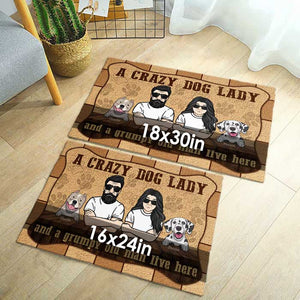 Une folle aux chiens, un vieil homme grincheux - Tapis décoratif personnalisé - Cadeau pour les amoureux des animaux