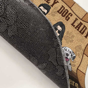 Une folle aux chiens, un vieil homme grincheux - Tapis décoratif personnalisé - Cadeau pour les amoureux des animaux