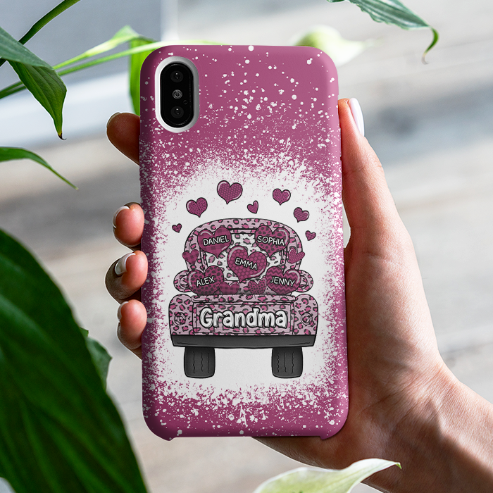 Grand-mère chargeant un camion en forme de cœur – Cadeau pour maman et grand-mère – Coque de téléphone personnalisée