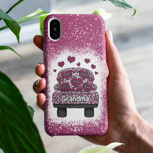 Grand-mère chargeant un camion en forme de cœur – Cadeau pour maman et grand-mère – Coque de téléphone personnalisée
